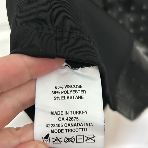 TRICOTTO black mini dress. - Picture 9 of 9